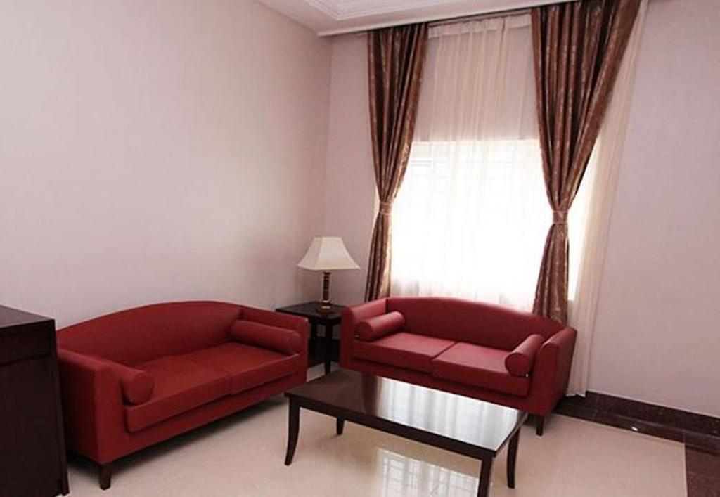 Grandbee Suites Ikeja Habitación foto